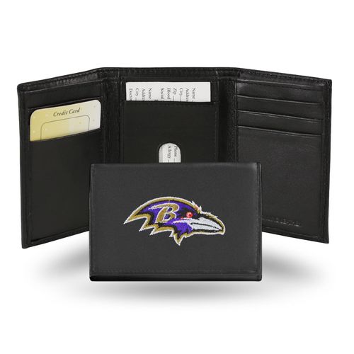 致敬科比！NFL巴尔的摩乌鸦队明星四分卫穿着科比T恤抵达球场