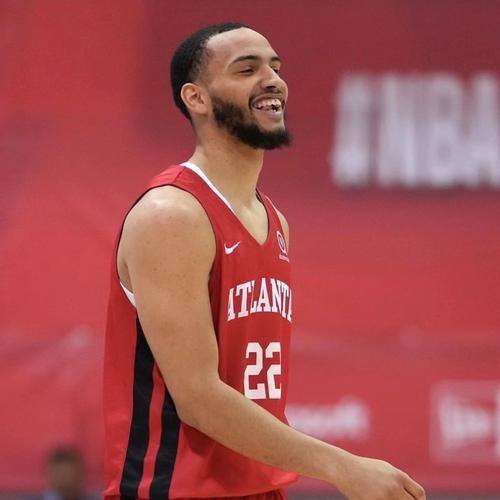 篮网主帅：泰瑞斯-马丁以身作则很成熟 控球和决策能力都有提升