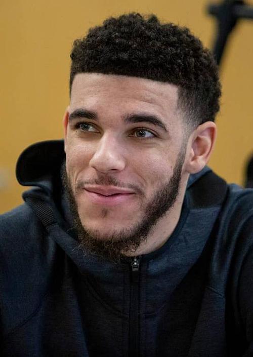 队记：朗佐-鲍尔训练营表现引人注目 他展示了自己在骑士的融入度