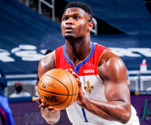 害搁那……锡安赛前专心练起中距离 手感很丝滑