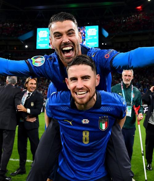 波利塔诺本轮意甲联赛受伤离场，意大利国家队补招斯皮纳佐拉