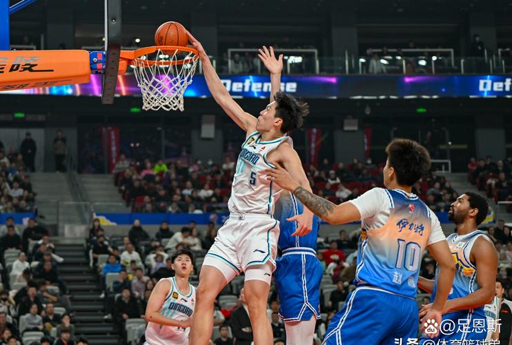 配合挺默契！杨瀚森手递手助攻夏普投进三分 后者最终夺得本场MVP