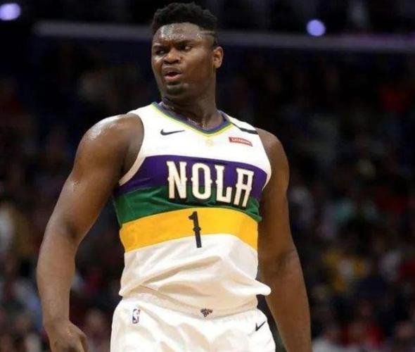 减重后太轻盈！锡安杀出抢断接丝滑换手背传助攻费尔斯快下暴扣