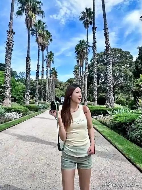 高诗岩妻子更新社媒：毕业啦告别墨尔本 离别这一课 永远学不会