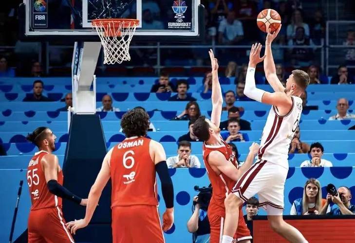 23.8%三分命中率！鹈鹕三分21投仅5中！半场结束落后火箭1分！