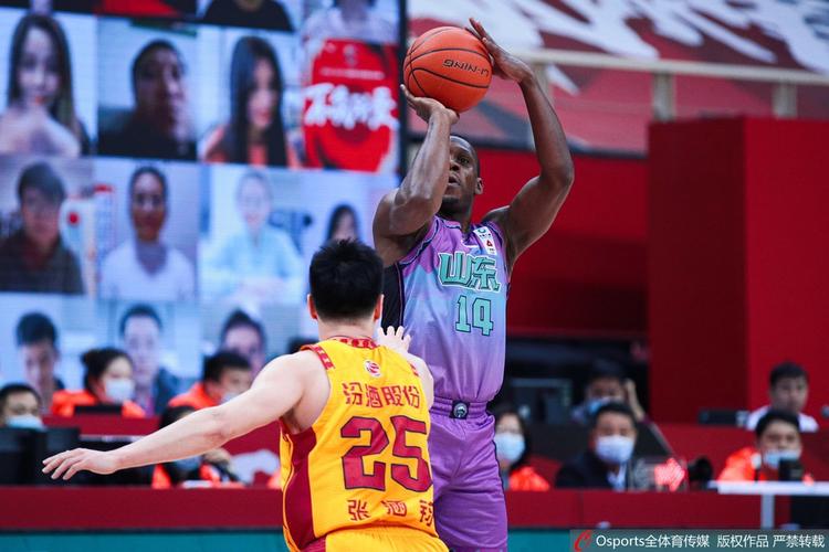 水花大山！大洛目前三分球5中4 过去两场三分11中7