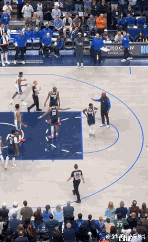 基德谈先发：防守没事进攻会陷入停滞 想用空切创造机会传球串联