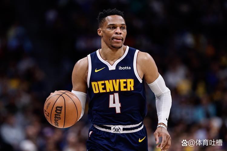 媒体人：总有人念叨威少在NBA混不下去了 但他即将开始第十八季