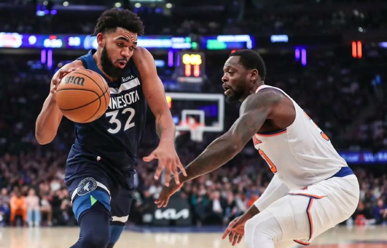 唐斯：狼管有天非要来我家送东西 一进门就告诉我我被交易了