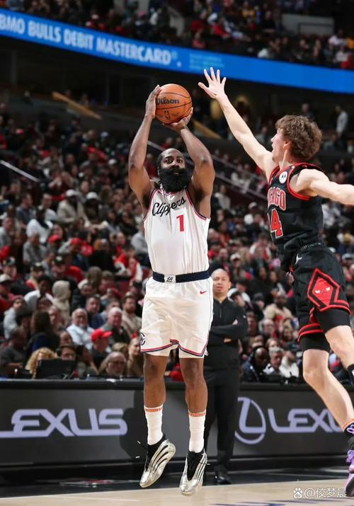 拉文：防守端我们给了快船太多轻松得分机会 常规赛不能再这样了