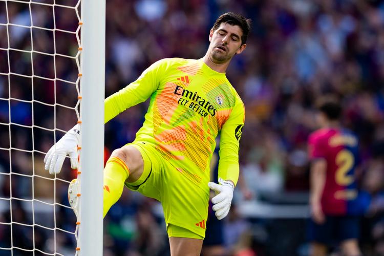 六台记者：库尔图瓦没有大碍，可以出战国家德比