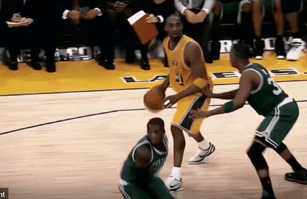 皮尔斯：曾和科比打赌我俩谁先离队 结果下一年我们总决赛相遇