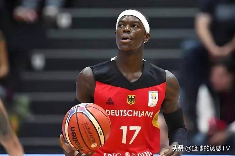 威少先发？队记：施罗德参加无对抗训练 能否参加揭幕战待定