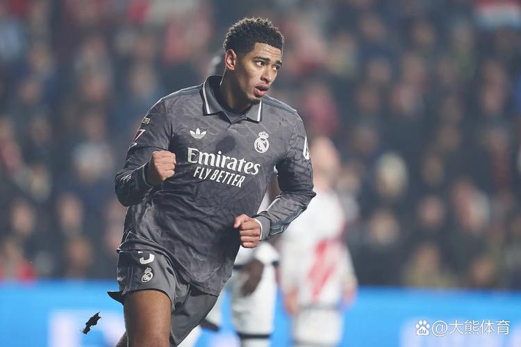 贝林厄姆本场数据：1进球2关键传球2过人成功2抢断，评分7.8