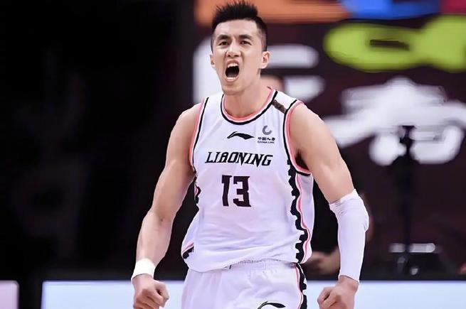 归队后火速⚡️100%专注投入合练⛹️‍♂️的郭艾伦！