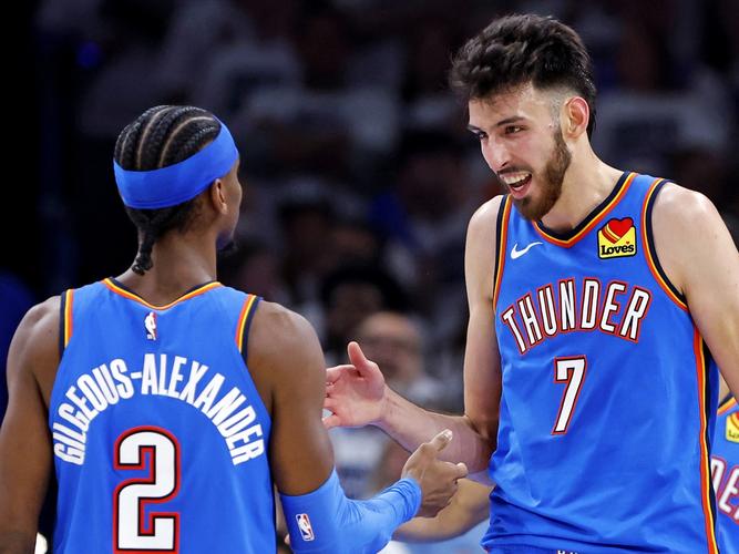 海斯谈雷霆：上季他们防守就已经非常出色了 现在还要更棒一些