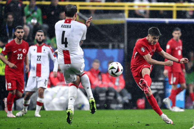 记者：如果土耳其没能战胜保加利亚，西班牙本场获胜可确定头名