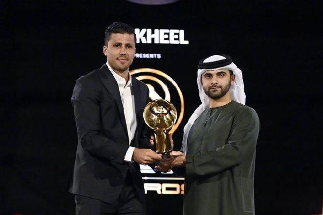 环足奖2025年最佳男足球员候选：姆巴佩、哈兰德、登贝莱领衔