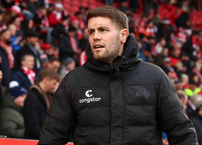 英超执教50场最年轻主帅排名：赫尔泽勒居首，维亚利、古利特在列