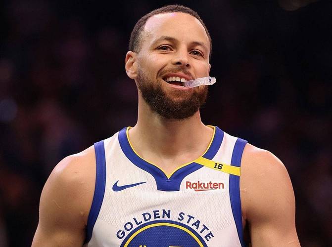 勇士半场领先4人上双开拓者7分 库里23分 波杰15分 杨瀚森未出战