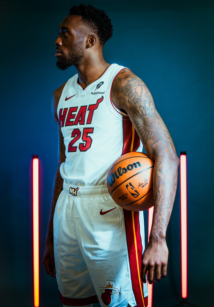 砍14分12板！凯沙·约翰逊：坚持做自己 打出热火式的篮球