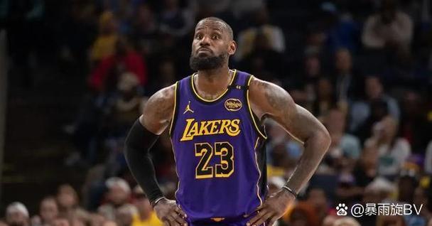 就输在这上面！失误对比：马刺19次&下半场11次 太阳全场仅6次