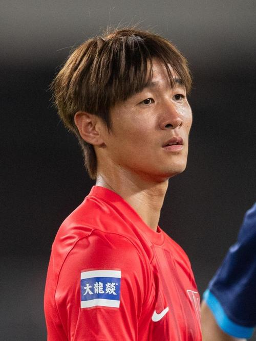 好机会啊！韦世豪精妙分球，德尔加多带球降速+一脚打门被封堵