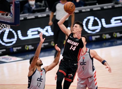 哈克斯：希罗无缝融入球队就像从没离开过一样 为他表现感到高兴