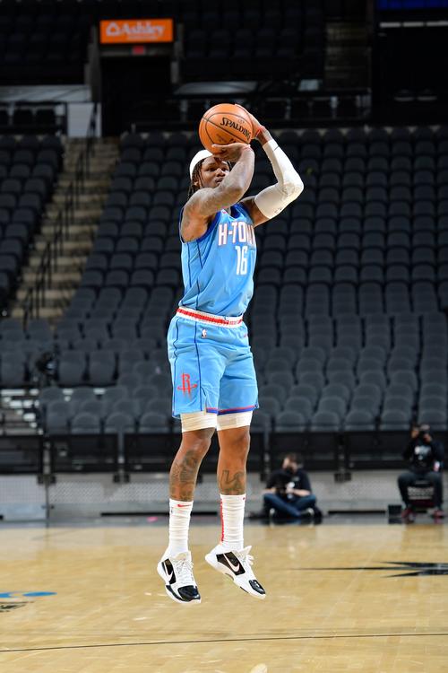 10投6中得18分！解说：卡梅隆·约翰逊活了 仿佛打通了任督二脉