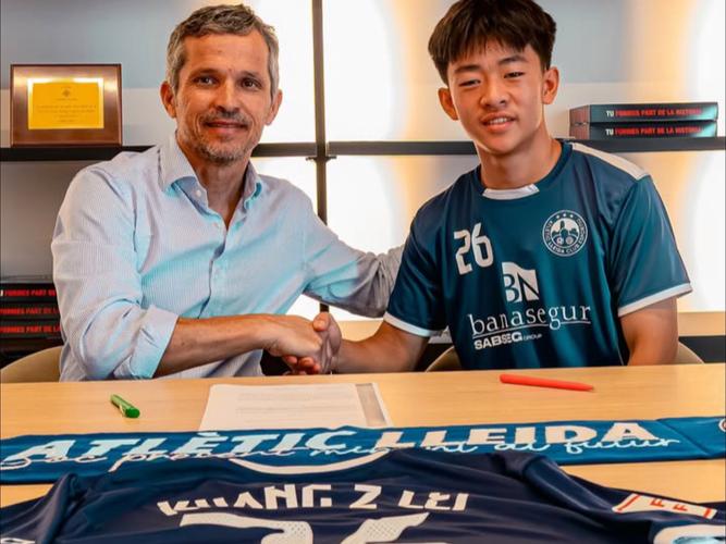 20分钟2-0！邝兆镭第19分钟推射破门，U16国足2-0文莱