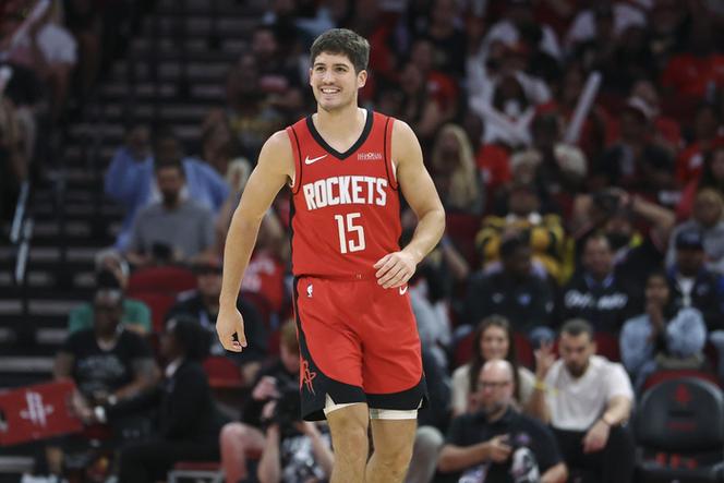 21岁及以下球员赛季三分命中率前十:谢泼德45.5%第一&出手最多