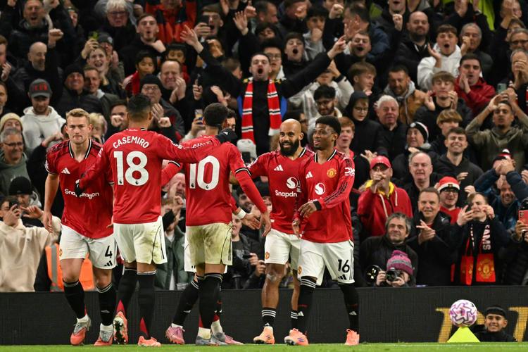 布莱顿主帅谈巴莱巴和曼联的传闻：赛季都踢了4个月了，别再炒了