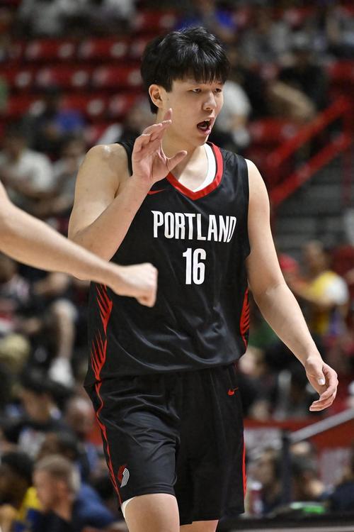 拓记:现在交易罗威是最好时机 球队内线的未来属于杨瀚森&克林根