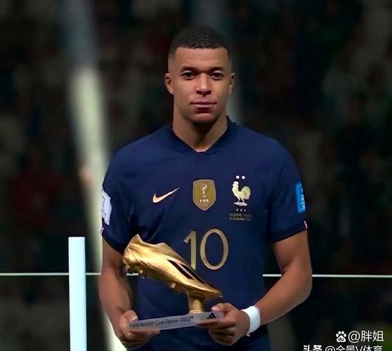 慢了30秒！姆巴佩6分42秒戴帽欧冠历史第2，萨拉赫最快莱万两上榜