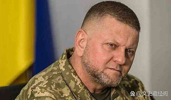 幸无大碍！里德戳到手指后返回更衣室 随后很快继续作战